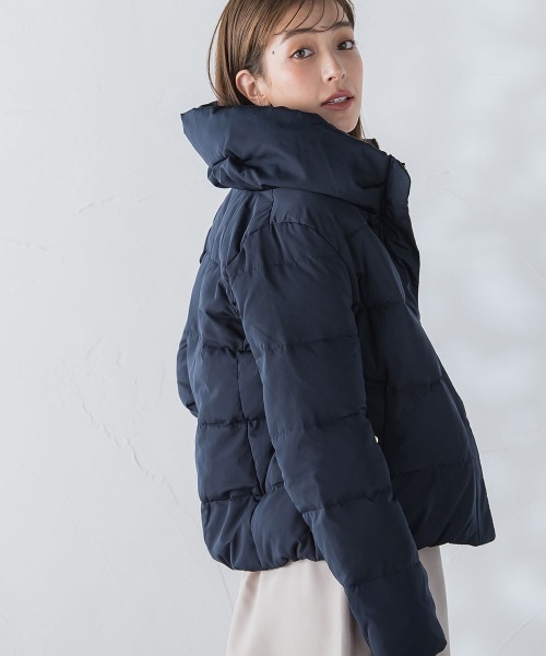 ketty(ケティ)の「ピーチスキンショートダウンジャケット(ダウンジャケット/コート・レディース・ネイビー/ベージュ/キャメル・M)」の19枚目の写真