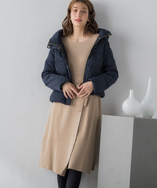 ketty(ケティ)の「ピーチスキンショートダウンジャケット(ダウンジャケット/コート・レディース・ネイビー/ベージュ/キャメル・M)」の11枚目の写真