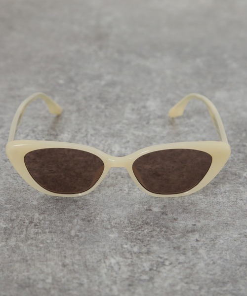 Cheek（チーク）の「シンプルサングラス（サングラス・レディース・ベージュ/ブラウン/ブラック・FREE）」の11枚目の写真