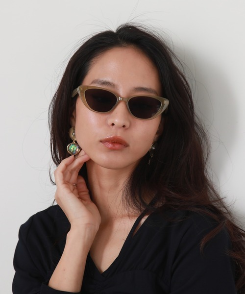 Cheek（チーク）の「シンプルサングラス（サングラス・レディース・ベージュ/ブラウン/ブラック・FREE）」の15枚目の写真