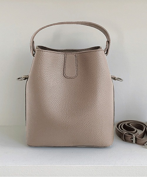 Chaco closet（チャコ クローゼット）の「2WAYワンハンドル ショルダーバッグ（ショルダーバッグ・レディース・ベージュ/キャメル/グレイッシュベージュ/アイボリー/ブラック・FREE）」の6枚目の写真