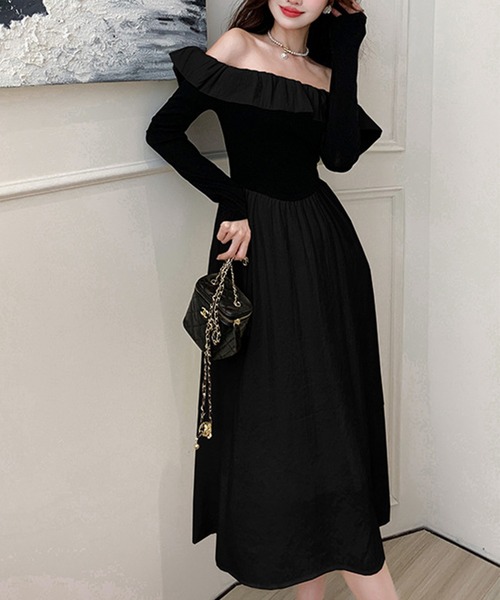 Jasmine Grandiflorum（ジャスミングランディフローラム）の「【Jasmine】オフショルフリルワンピース（ワンピース・レディース・ブラック/ホワイト・SMALL/MEDIUM/LARGE）」の2枚目の写真