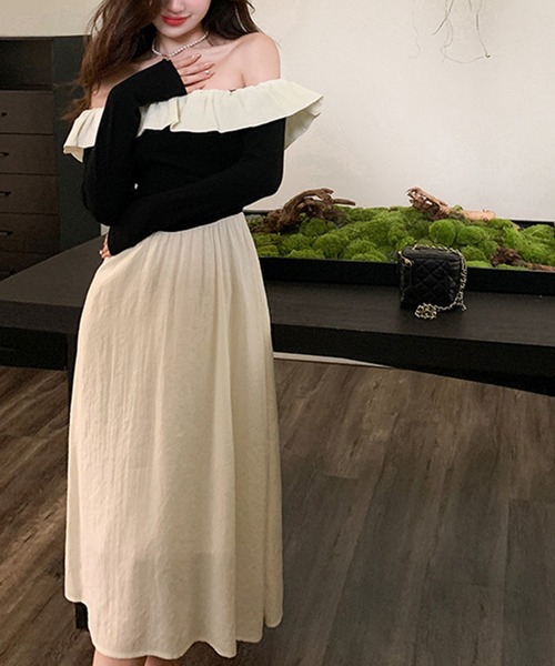 Jasmine Grandiflorum（ジャスミングランディフローラム）の「【Jasmine】オフショルフリルワンピース（ワンピース・レディース・ブラック/ホワイト・SMALL/MEDIUM/LARGE）」の14枚目の写真