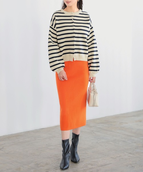 KOBE LETTUCE(コウベレタス)の「パールボタン毛玉レスニットカーディガン(カーディガン/ボレロ・レディース・オフホワイト/ネイビー/ラベンダー/ホワイト×ブラック/ホワイト系その他/ネイビー系/サーモンピンク/パープル/ホワイト系・FREE)」の17枚目の写真