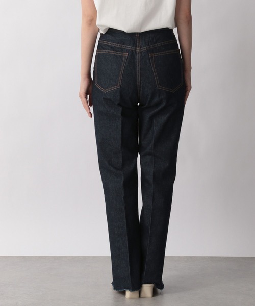 LOWRYS FARM（ローリーズファーム）の「ＣＯＮＥスリットデニムパンツ＊　177908（デニムパンツ・レディース・ネイビー/アイボリー/ライトブルー・SMALL/MEDIUM/LARGE）」の9枚目の写真