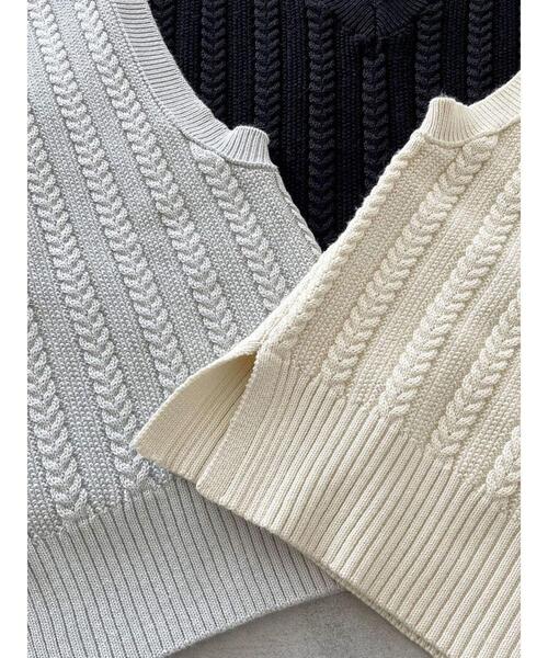 Te chichi TERRASSE（テチチテラス）の「ケーブルVネックベスト（ベスト・レディース・オフホワイト/グレー/ブラック・ﾌﾘ-）」の8枚目の写真