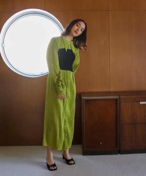 Three Four Time（ｽﾘｰﾌｫｰﾀｲﾑ）の「パッファーサンダル（サンダル・レディース・オレンジ/ブルー/ブラック・23.5㎝/24㎝）」の12枚目の写真