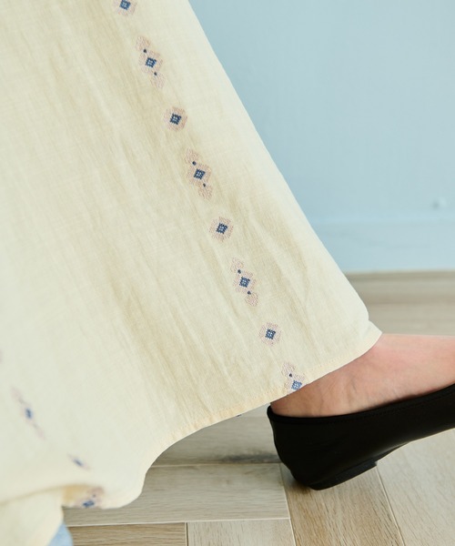 Crisp（クリスプ）の「クロスステッチ刺繍ワンピース（ワンピース・レディース・アイボリー/ピンク・FREE）」の21枚目の写真