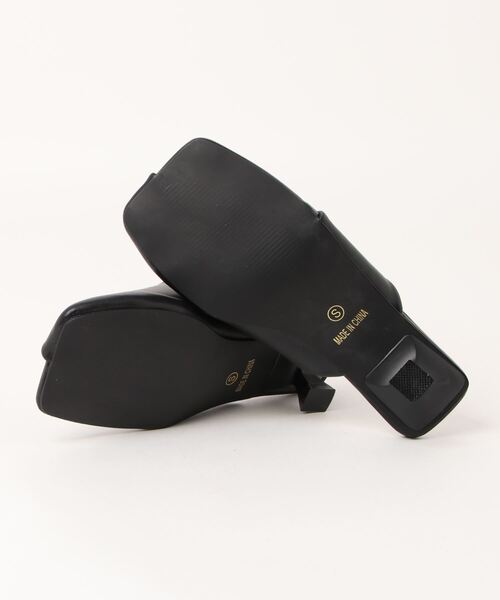 Fabby fabby（ファビィーファビィー）の「サムトングスクエアピンヒールサンダル（サンダル・レディース・オフホワイト/ベージュ/ブラック・MEDIUM/LARGE/SMALL）」の8枚目の写真