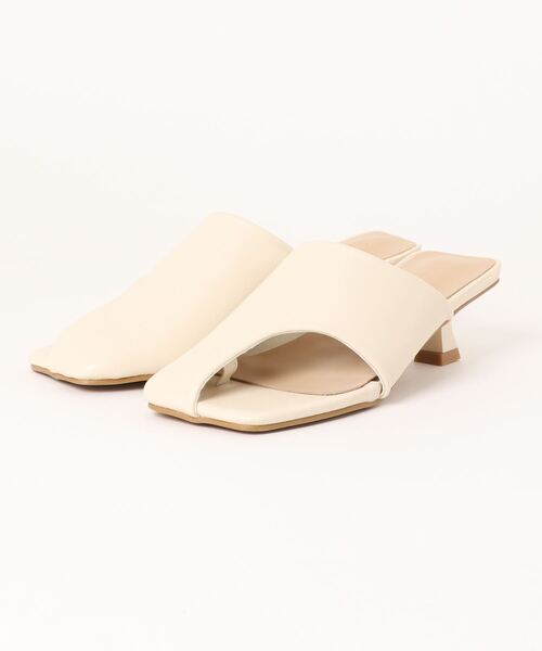 Fabby fabby（ファビィーファビィー）の「サムトングスクエアピンヒールサンダル（サンダル・レディース・オフホワイト/ベージュ/ブラック・MEDIUM/LARGE/SMALL）」の6枚目の写真
