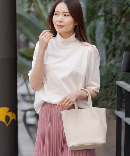 ZAKKA-BOX(ザッカボックス)の「ハイネックハーフスリーブプルオーバー(Tシャツ/カットソー・レディース・キャメル/ブラック/ホワイト・FREE)」の1枚目の写真