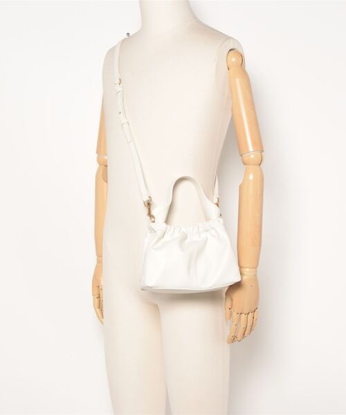 【未使用】CHARLES&KEITH ショルダーバッグ Taupe ベージュ ショルダーバッグ(レディース) | CHARLES & KEITH (チャールズ