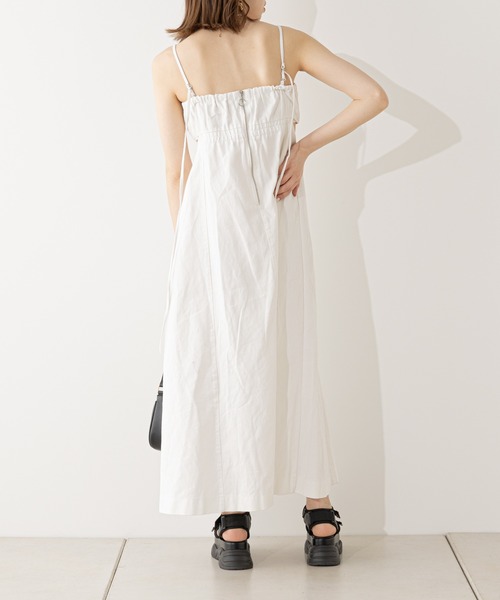 Chico（チコ）の「サイドカットデニムキャミワンピース（ワンピース・レディース・ホワイト/ブラック/グレー/ブルー・FREE）」の21枚目の写真