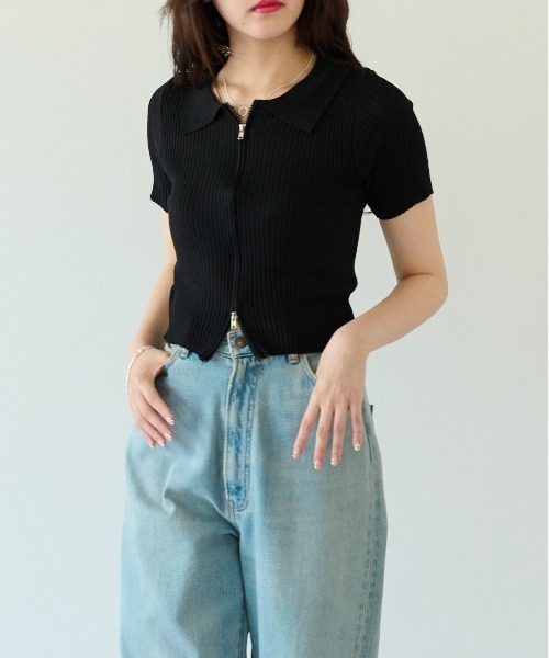 ECRIRE（エクリール）の「コンパクトなシルエット。Wジップ半袖ニットトップス。（ニット/セーター・レディース・ホワイト/ブラック/ブルー・フリー）」の15枚目の写真