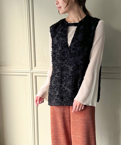 シャギージャガード深Vネックベスト