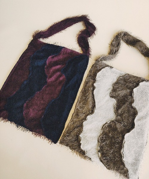 CONTROL FREAK(コントロールフリーク)の「CONTROL FREAK(コントロールフリーク)フェザーウェーブパッチトート(トートバッグ・レディース・ボルドー/ブルー/ベージュ・FREE)」の4枚目の写真