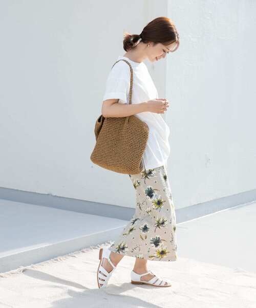 URBAN RESEARCH DOORS（アーバンリサーチドアーズ）の「オーガニックコットンワイドチュニックTシャツ（Tシャツ/カットソー・レディース・チャコールグレー/ミント/オフホワイト/ベージュ・MEDIUM）」の21枚目の写真