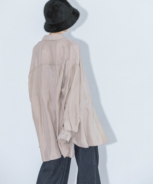 PAGEBOY（ページボーイ）の「シルキーレーヨンルーズシャツ（シャツ/ブラウス・レディース・ブラック/ボルドー/モカ/オフホワイト・FREE）」の5枚目の写真