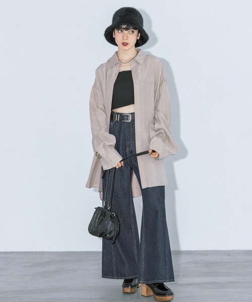 PAGEBOY（ページボーイ）の「シルキーレーヨンルーズシャツ（シャツ/ブラウス・レディース・ブラック/ボルドー/モカ/オフホワイト・FREE）」の6枚目の写真