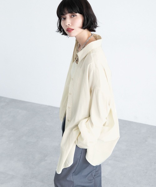 PAGEBOY（ページボーイ）の「シルキーレーヨンルーズシャツ（シャツ/ブラウス・レディース・ブラック/ボルドー/モカ/オフホワイト・FREE）」の20枚目の写真