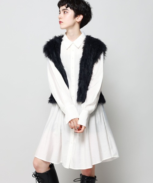 PAGEBOY(ページボーイ)の「ウエストタックチュニックシャツ(シャツ/ブラウス・レディース・ブラック/オフホワイト・FREE)」の1枚目の写真