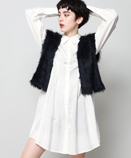 PAGEBOY(ページボーイ)の「ウエストタックチュニックシャツ(シャツ/ブラウス・レディース・ブラック/オフホワイト・FREE)」の3枚目の写真