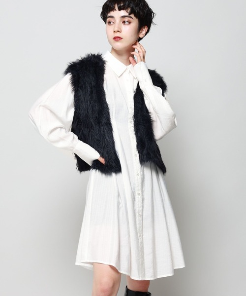 PAGEBOY(ページボーイ)の「ウエストタックチュニックシャツ(シャツ/ブラウス・レディース・ブラック/オフホワイト・FREE)」の4枚目の写真