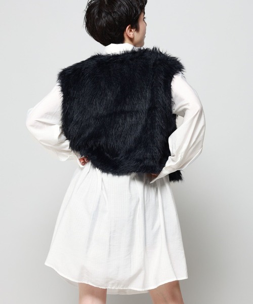 PAGEBOY(ページボーイ)の「ウエストタックチュニックシャツ(シャツ/ブラウス・レディース・ブラック/オフホワイト・FREE)」の6枚目の写真