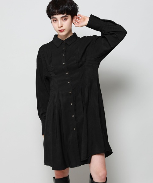 PAGEBOY(ページボーイ)の「ウエストタックチュニックシャツ(シャツ/ブラウス・レディース・ブラック/オフホワイト・FREE)」の10枚目の写真