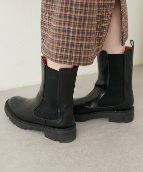 natural couture（ナチュラルクチュール）の「晴雨兼用サイドゴアブーツ（その他シューズ・レディース・グレイッシュベージュ/ブラック・LARGE/MEDIUM）」の12枚目の写真