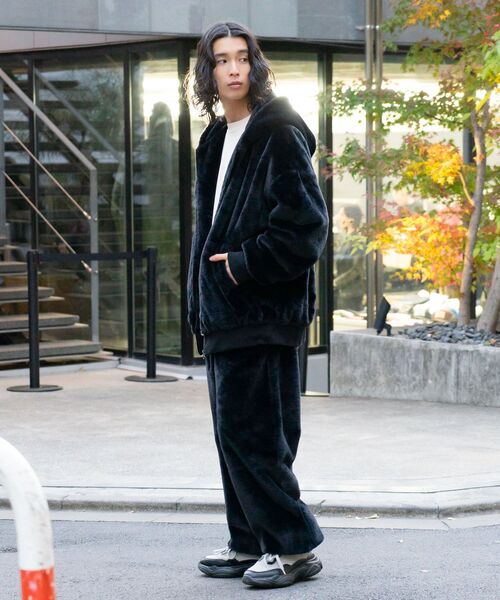 UNIIT（ユニット）の「【UNIIT/ユニット】エコファー　イージーパンツ ふわふわ もこもこ フェイクファー 防寒　セットアップ対応（その他パンツ・メンズ・ブラック/チャコールグレー・SMALL/MEDIUM/LARGE/X-LARGE）」の5枚目の写真