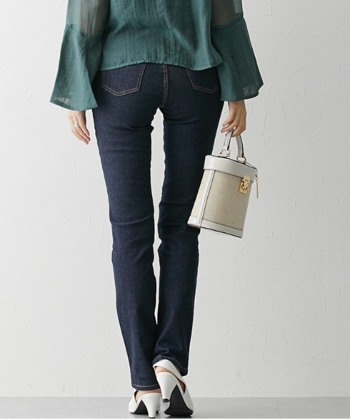 slattgir(スラットジール)の「高身長 すごのびストレッチデニムストレートパンツ(股下82cm) (トールサイズ)(デニムパンツ・レディース・ネイビー系/ネイビー/ブラック/ブルー系・67/84/70/88/64/73/104/76/80/96)」の12枚目の写真