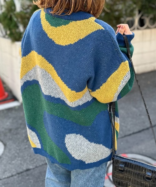 mi via loca(ミヴィアロカ)の「ダブルジャガード マーブルウェーブ柄 ニット(ニット/セーター・レディース・ブルー/ボルドー・FREE)」の18枚目の写真