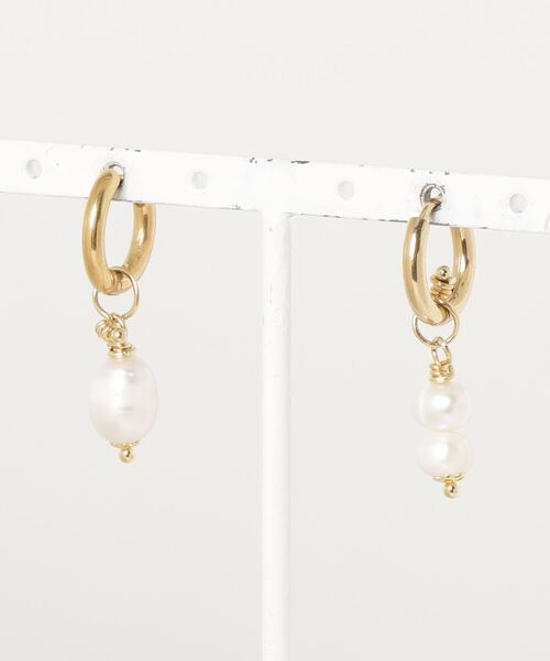 NINFA handmade(ニンファハンドメイド)の「The Duet(ピアス(両耳用)・レディース・ホワイト系・ONE SIZE)」の6枚目の写真