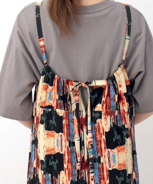 チチカカ（チチカカ）の「アートペイントプリーツワンピース（ワンピース・レディース・ホワイト/ブラック・FREE）」の13枚目の写真