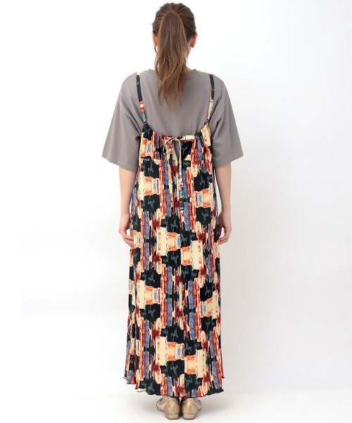 チチカカ（チチカカ）の「アートペイントプリーツワンピース（ワンピース・レディース・ホワイト/ブラック・FREE）」の11枚目の写真