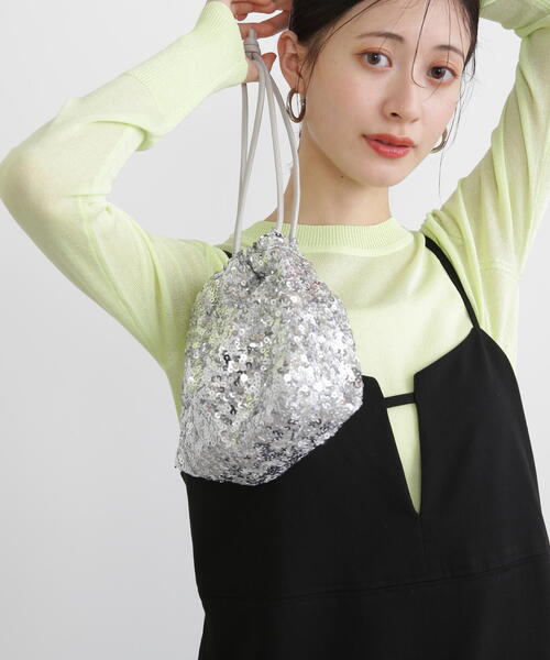 N.(N. Natural Beauty Basic)(エヌエヌナチュラルビューティーベーシック)の「◆スパンコール巾着バッグ(ショルダーバッグ・レディース・シルバー/ブラック・フリ-)」の6枚目の写真