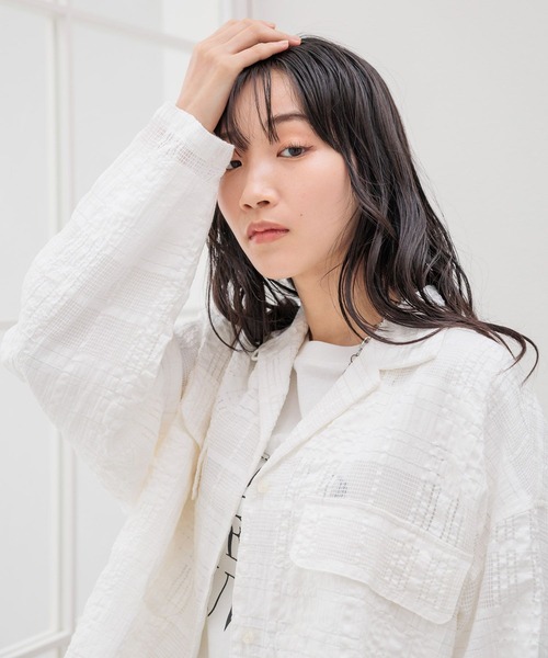 LOWRYS FARM（ローリーズファーム）の「レース２ＷＡＹカイキンシャツＬＳ　 102235（シャツ/ブラウス・レディース・ベージュ/アイボリー/ブラック・SHORT/LONG）」の21枚目の写真