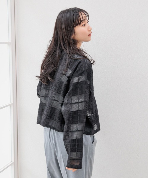 LOWRYS FARM（ローリーズファーム）の「レース２ＷＡＹカイキンシャツＬＳ　 102235（シャツ/ブラウス・レディース・ベージュ/アイボリー/ブラック・SHORT/LONG）」の16枚目の写真