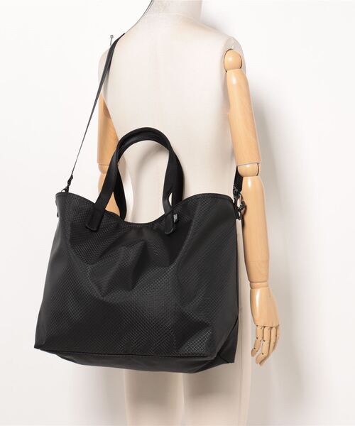 ADAM ET ROPE'(アダムエロペ)の「PHILME UFA TOTE(トートバッグ・メンズ・ブラック・FREE)」の5枚目の写真