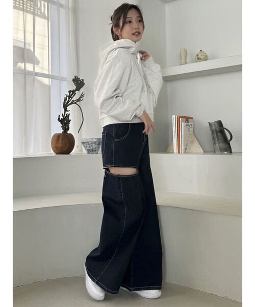 dazzlin(ダズリン)の「【CALNAMURコラボ】ロゴショートフーディ(パーカー・レディース・グレー/ベージュ/イエロー・FREE)」の9枚目の写真