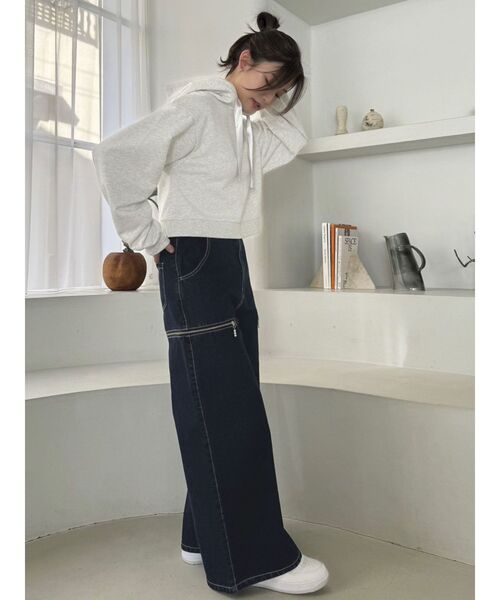 dazzlin(ダズリン)の「【CALNAMURコラボ】ロゴショートフーディ(パーカー・レディース・グレー/ベージュ/イエロー・FREE)」の12枚目の写真