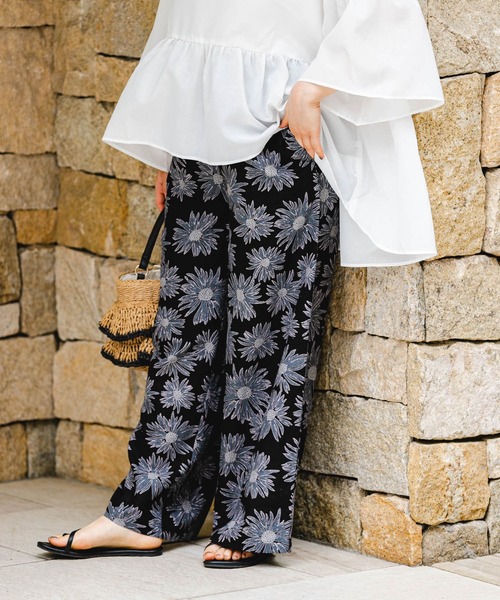 ITEMS URBANRESEARCH（アイテムズ アーバンリサーチ）の「『セットアップ対応』『Sサイズあり』『洗濯可』リネンレーヨンワイドパンツ（その他パンツ・レディース・ライトベージュ/ブラウン系その他/ブラック系その他/その他1/その他2/グリーン・SMALL/MEDIUM）」の21枚目の写真