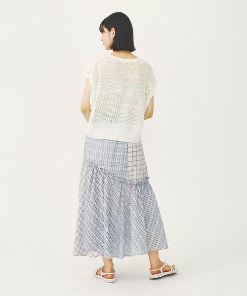 MILKFED.(ミルクフェド)の「SHEER KNIT TOP(Tシャツ/カットソー・レディース・ブラック/ブラウン/ホワイト・ONE SIZE)」の11枚目の写真