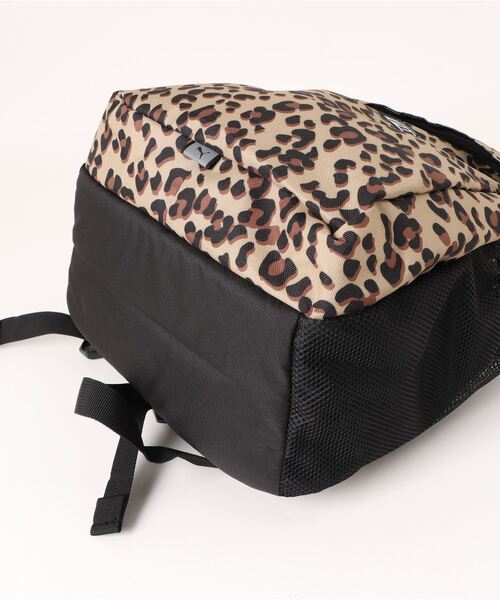 PUMA（プーマ）の「PUMA プーマ ユニセックス プーマ アカデミー バックパック 25L（バックパック/リュック・メンズ・グレー系その他/ブラウン系その他/パープル系その他/グレー系その他2・フリー）」の6枚目の写真