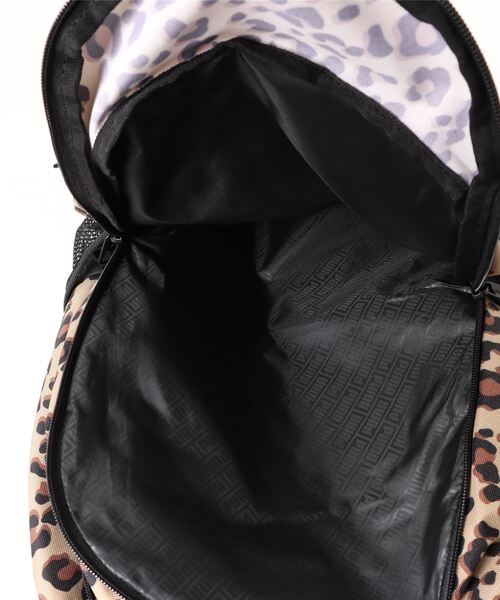 PUMA（プーマ）の「PUMA プーマ ユニセックス プーマ アカデミー バックパック 25L（バックパック/リュック・メンズ・グレー系その他/ブラウン系その他/パープル系その他/グレー系その他2・フリー）」の8枚目の写真