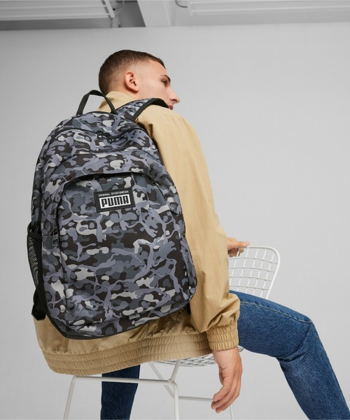 PUMA（プーマ）の「PUMA プーマ ユニセックス プーマ アカデミー バックパック 25L（バックパック/リュック・メンズ・グレー系その他/ブラウン系その他/パープル系その他/グレー系その他2・フリー）」の2枚目の写真