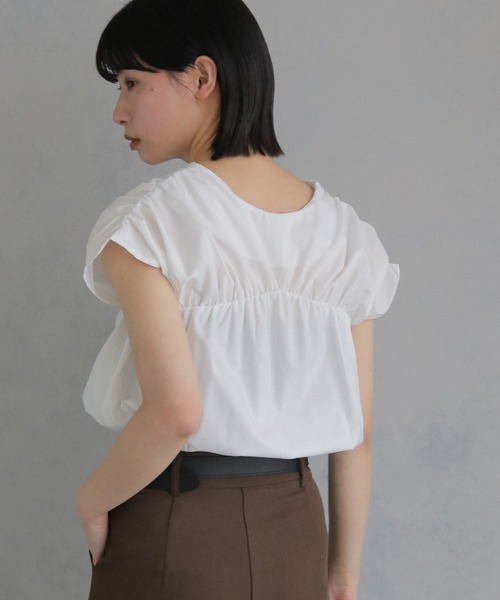 cheriella（シェリエラ）の「【cheriella】フレンチスリーブギャザーブラウス FRENCH SLEEVE GATHER BLOUSE（シャツ/ブラウス・レディース・チャコールグレー/ブラック/ホワイト・M）」の7枚目の写真