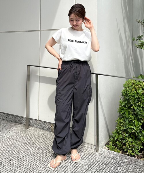 UNFILO（アンフィーロ）の「BEAUTY FORM ロゴ刺繍フレンチスリーブTシャツ（Tシャツ/カットソー・レディース・グレー系2/ホワイト系2/ホワイト系1/ダークブラウン系1/グレー系1/ベージュ系1/ブラック系1/ベージュ系2/ホワイト系3・XX-LARGE/X-LARGE）」の17枚目の写真