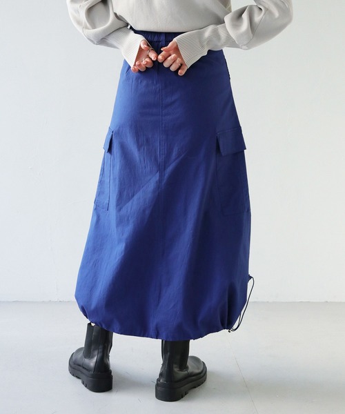 HER CLOSET（ハークローゼット）の「 【HER CLOSET】WEB限定ドローストリングカーゴバルーンスカート WEB LIMITED DRAWSTRING CARGO BALLOON SKIRT（スカート・レディース・ベージュ/ブルー・M）」の3枚目の写真